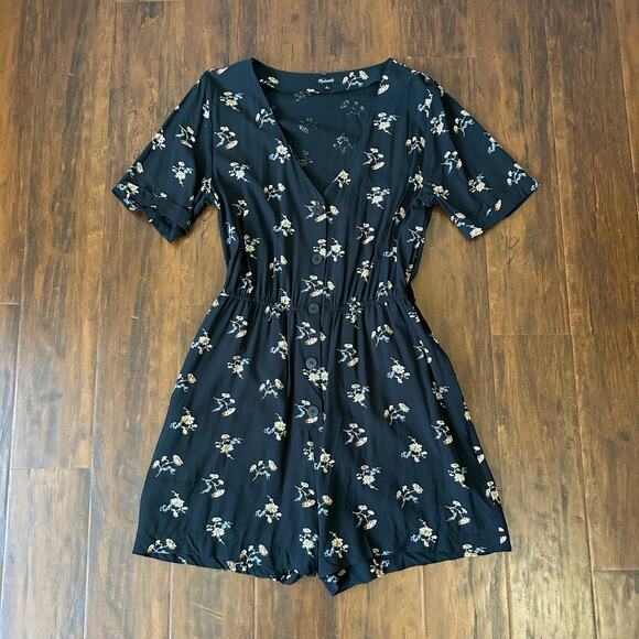MADEWELL Button Front Day Romper Black Daisies V-Neck SS Boho Peasant - Picture 3 of 13